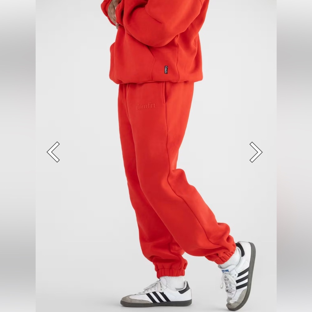 Minimalist sweatpants